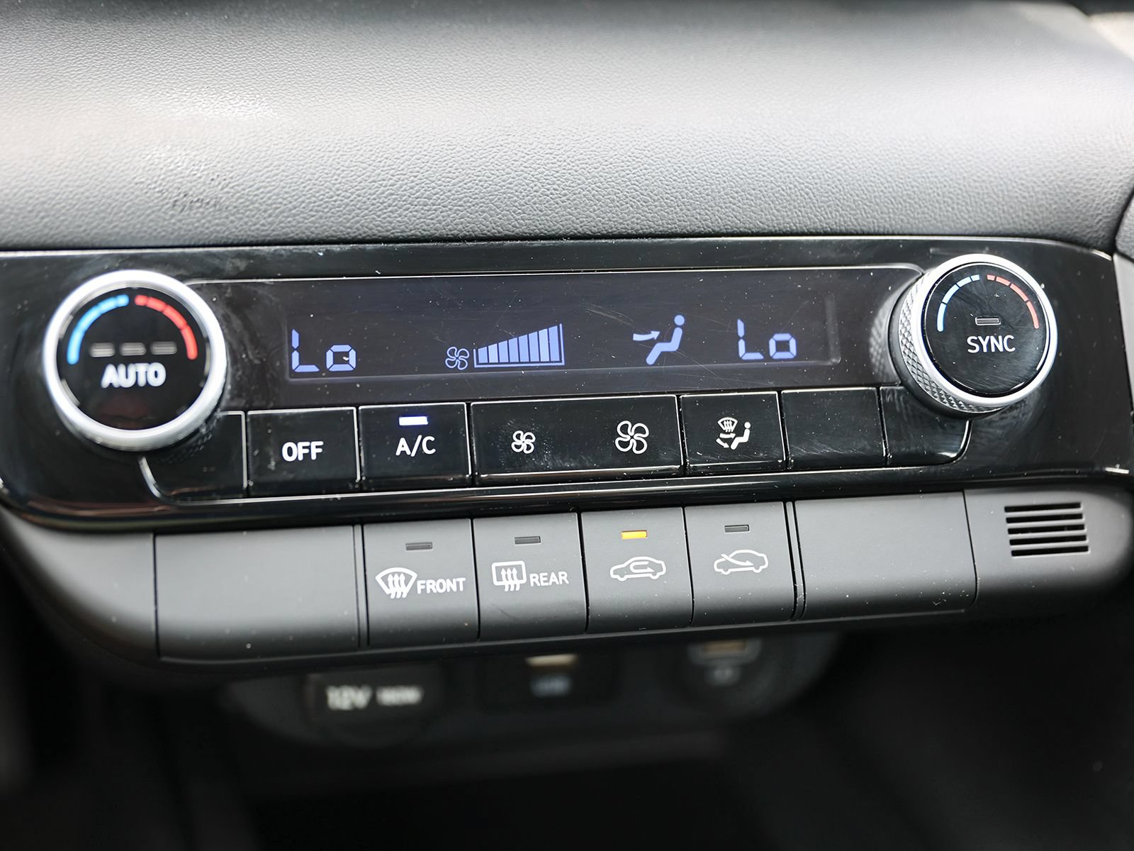 Used 2023 Hyundai Elantra SEL FWD image 23