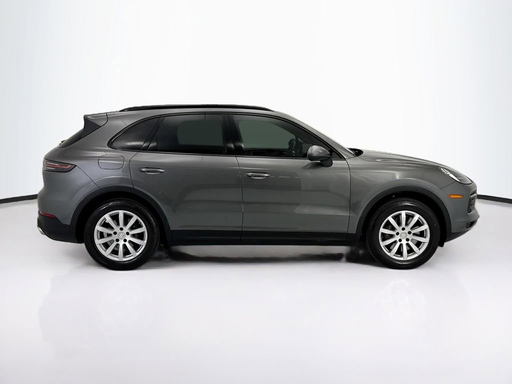 Used 2022 Porsche Cayenne AWD/4WD image 4