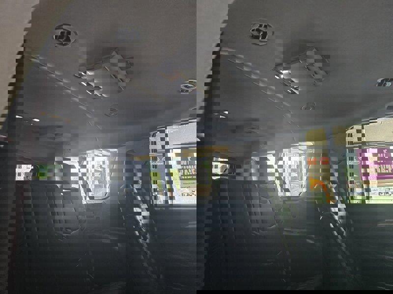 Used 2017 Cadillac Escalade ESV Premium Luxury AWD/4WD image 19