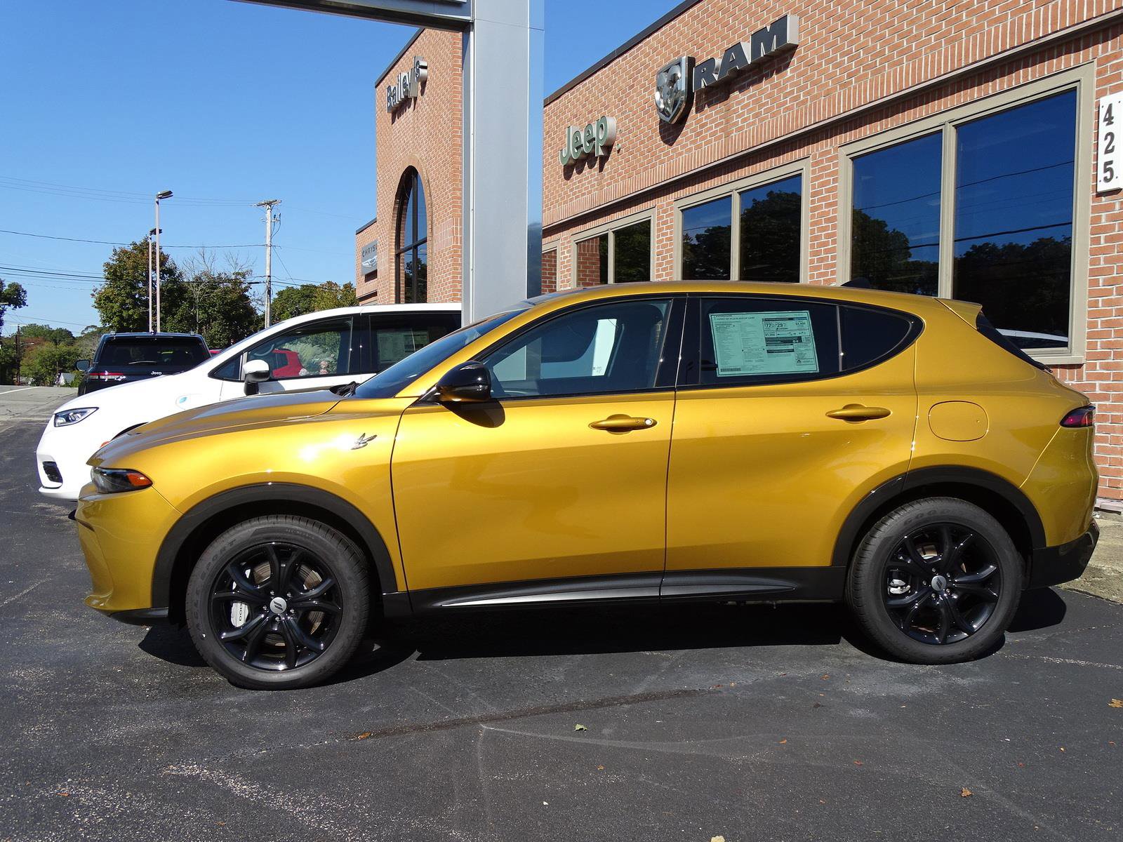 New 2024 Dodge Hornet R/T Plus w/ R/T Blacktop Package image 3