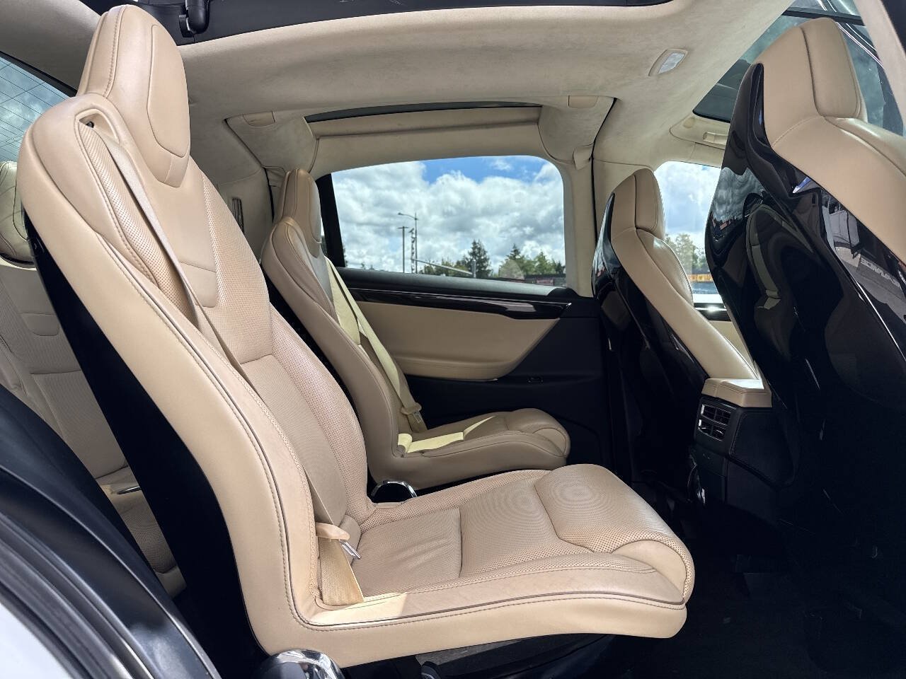 Used 2016 Tesla Model X Performance AWD/4WD image 18