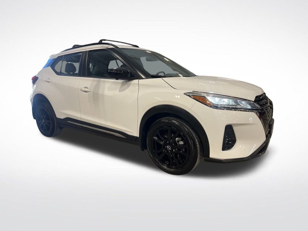 Certified 2024 Nissan Kicks SR w/ SR Premium Package image 3