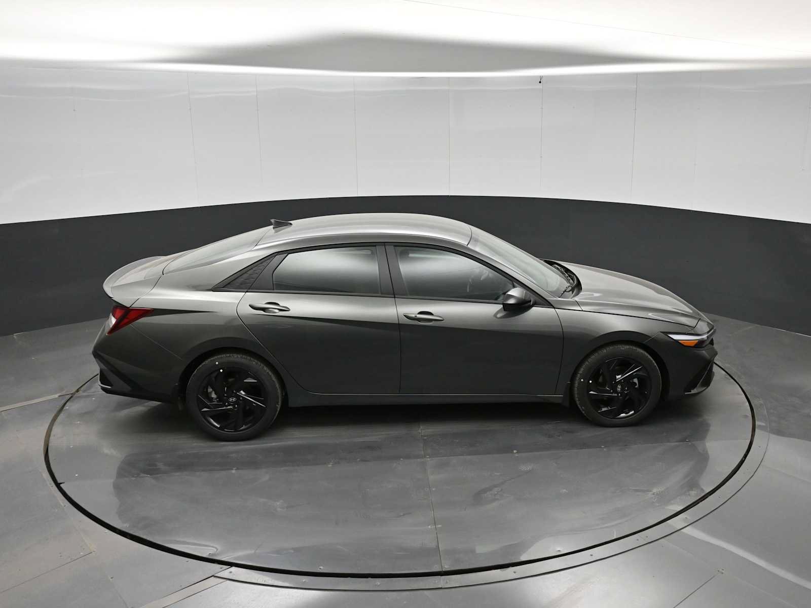 New 2026 Hyundai Elantra Sport FWD image 33