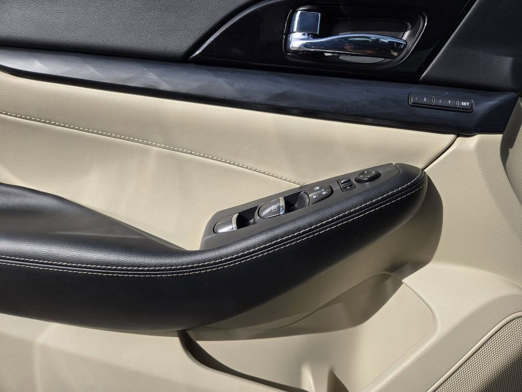 Used 2023 Nissan Maxima Platinum w/ Sport Mat Group image 25