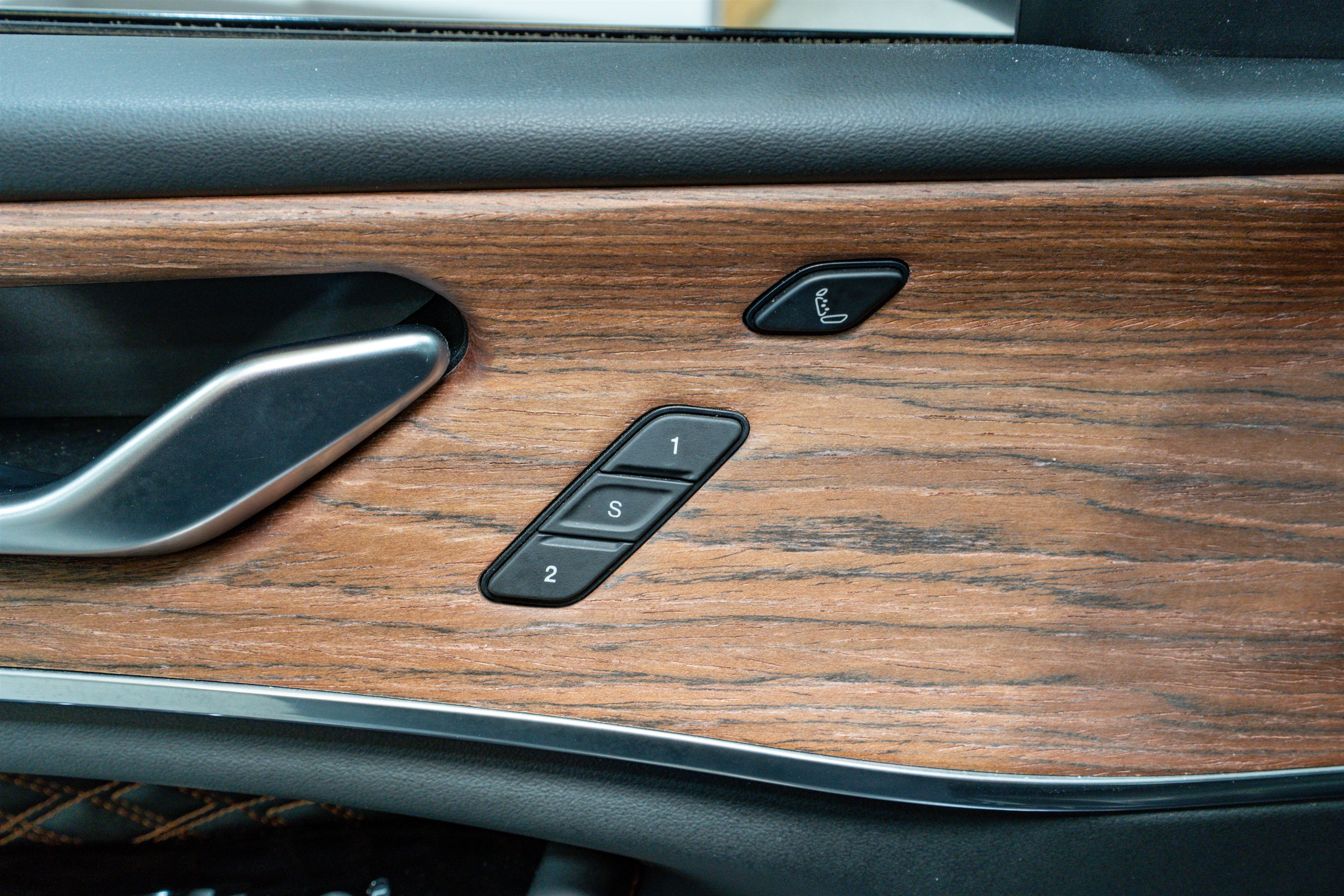 Used 2023 Jeep Grand Cherokee Summit w/ High Altitude Package image 14