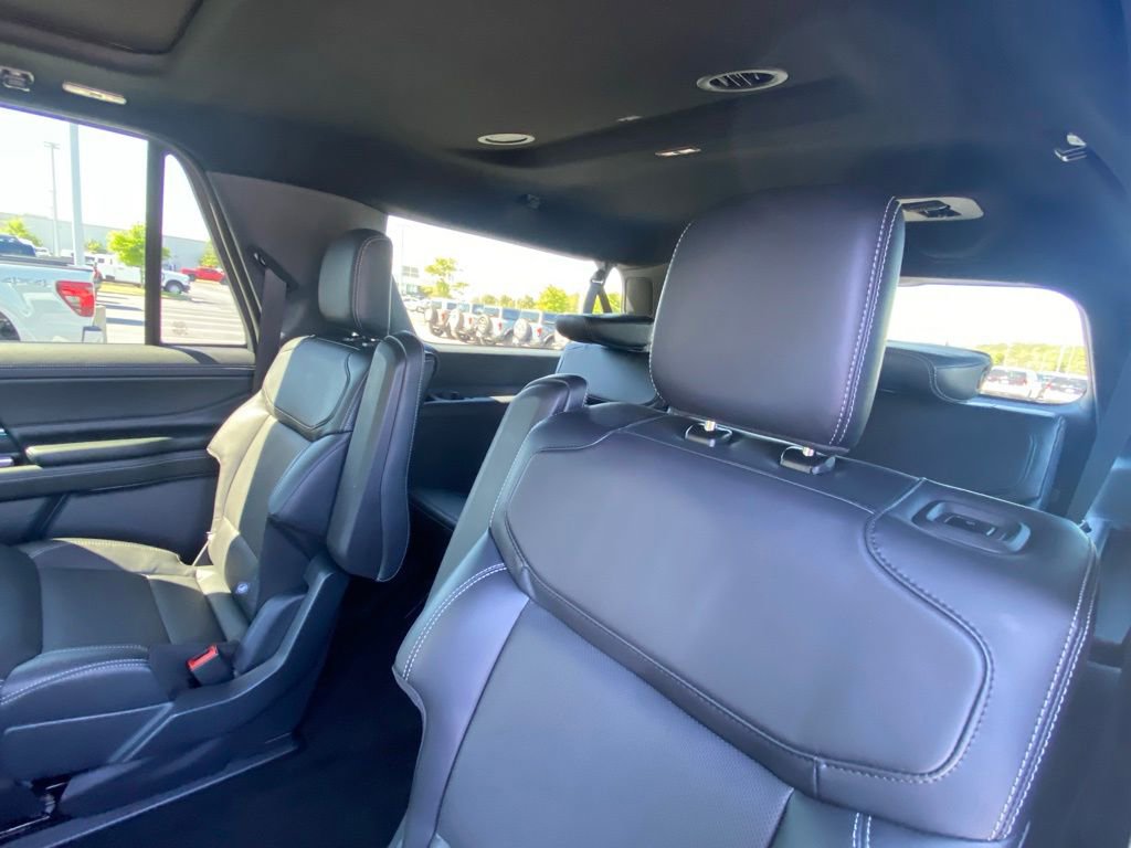 New 2026 Ford Expedition Max Platinum w/ Stealth Appearance Package image 23