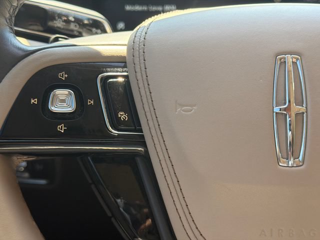 Used 2022 Lincoln Aviator Reserve w/ Equipment Group 201A RWD image 32