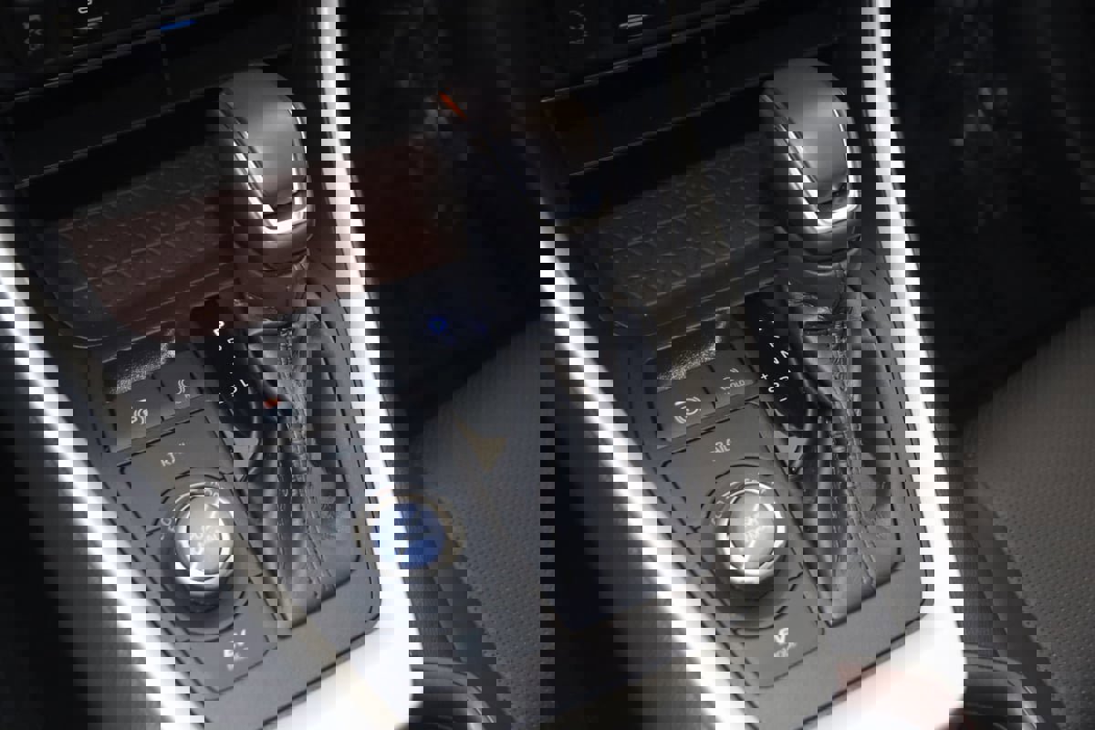 Used 2024 Toyota RAV4 Limited image 7