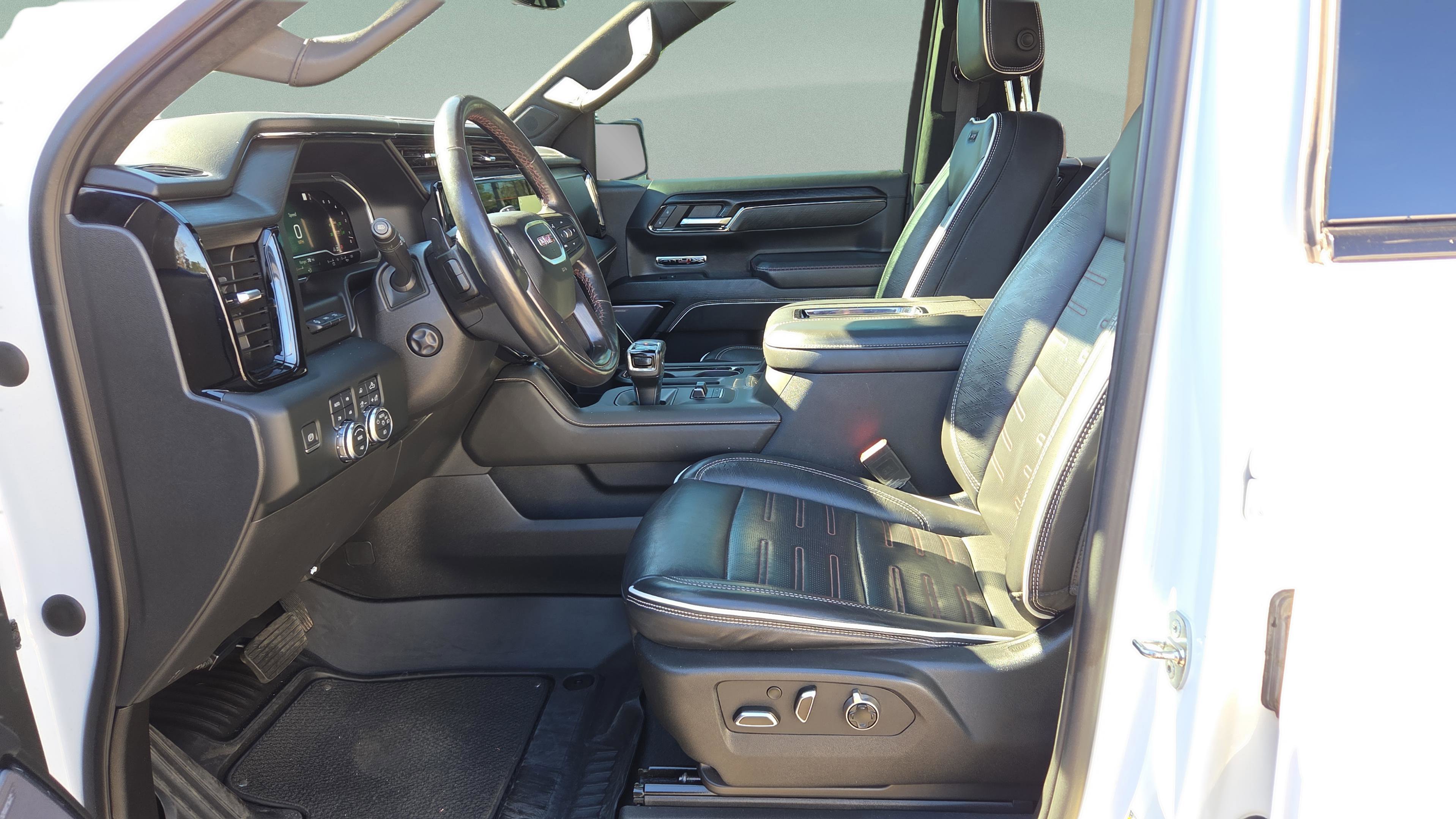 Used 2022 GMC Sierra 1500 AT4X image 29