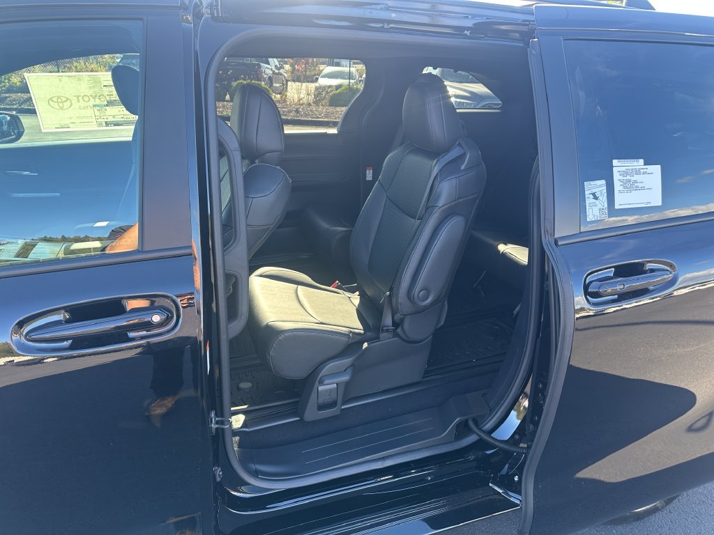 New 2026 Toyota Sienna XLE Woodland Edition AWD/4WD image 14