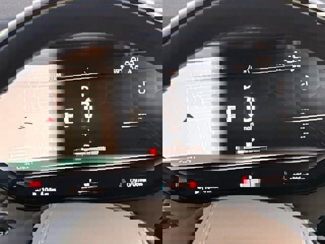 Used 2025 Land Rover Range Rover Long Wheelbase SE image 14