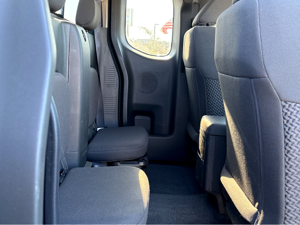 Used 2019 Nissan Frontier SV image 6