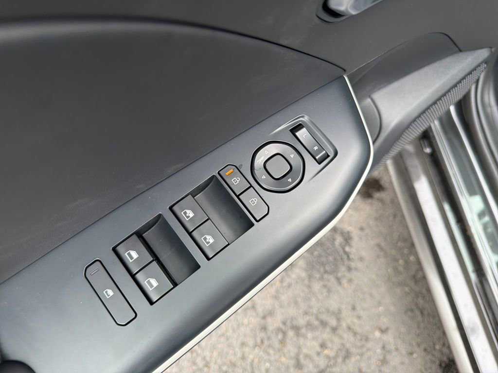 New 2025 Kia K4 GT-Line w/ GT-Line Sunroof Package image 64