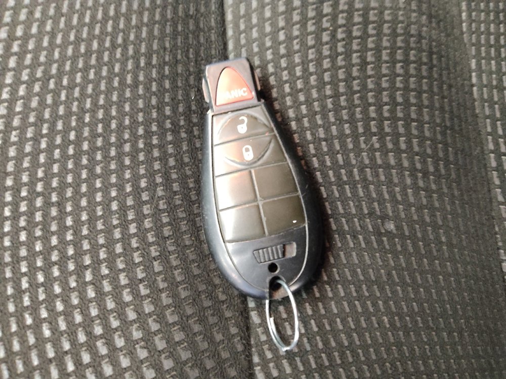 Used 2020 Dodge Grand Caravan SE w/ UConnect Hands-Free Group image 32