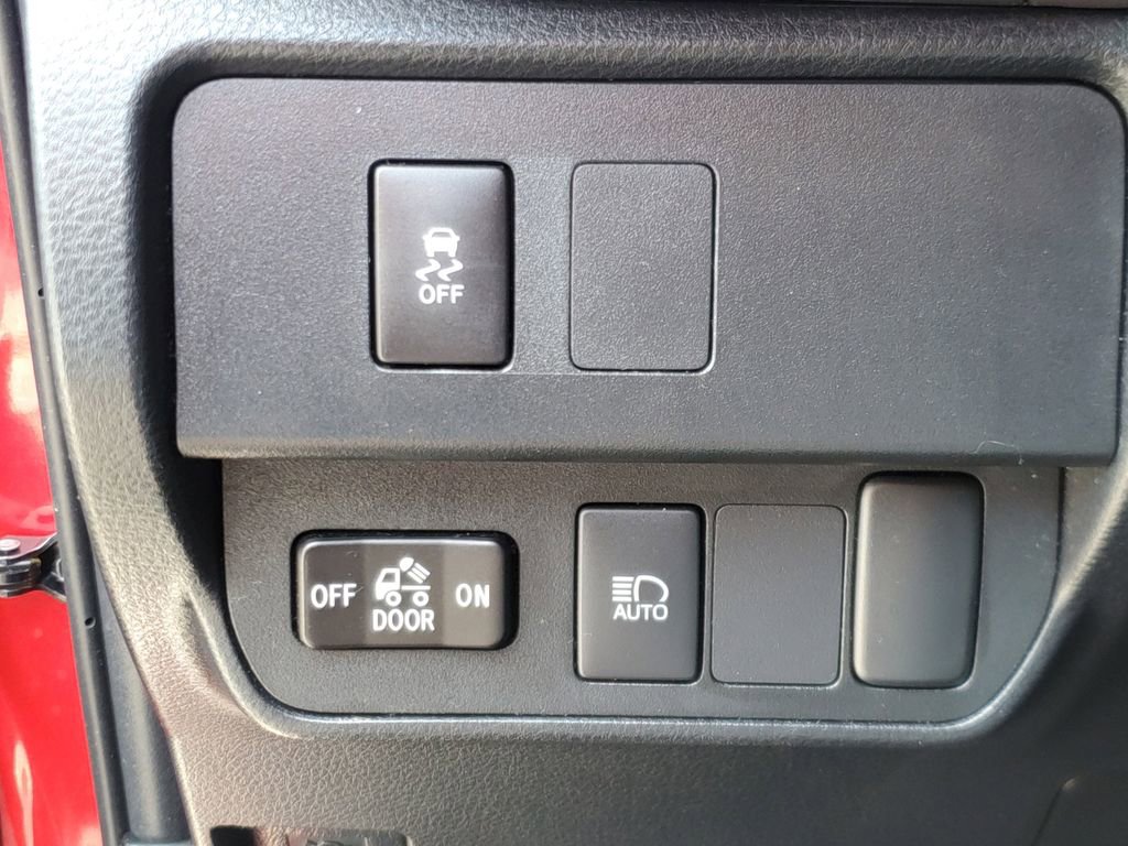 Used 2023 Toyota Tacoma SR5 RWD image 18