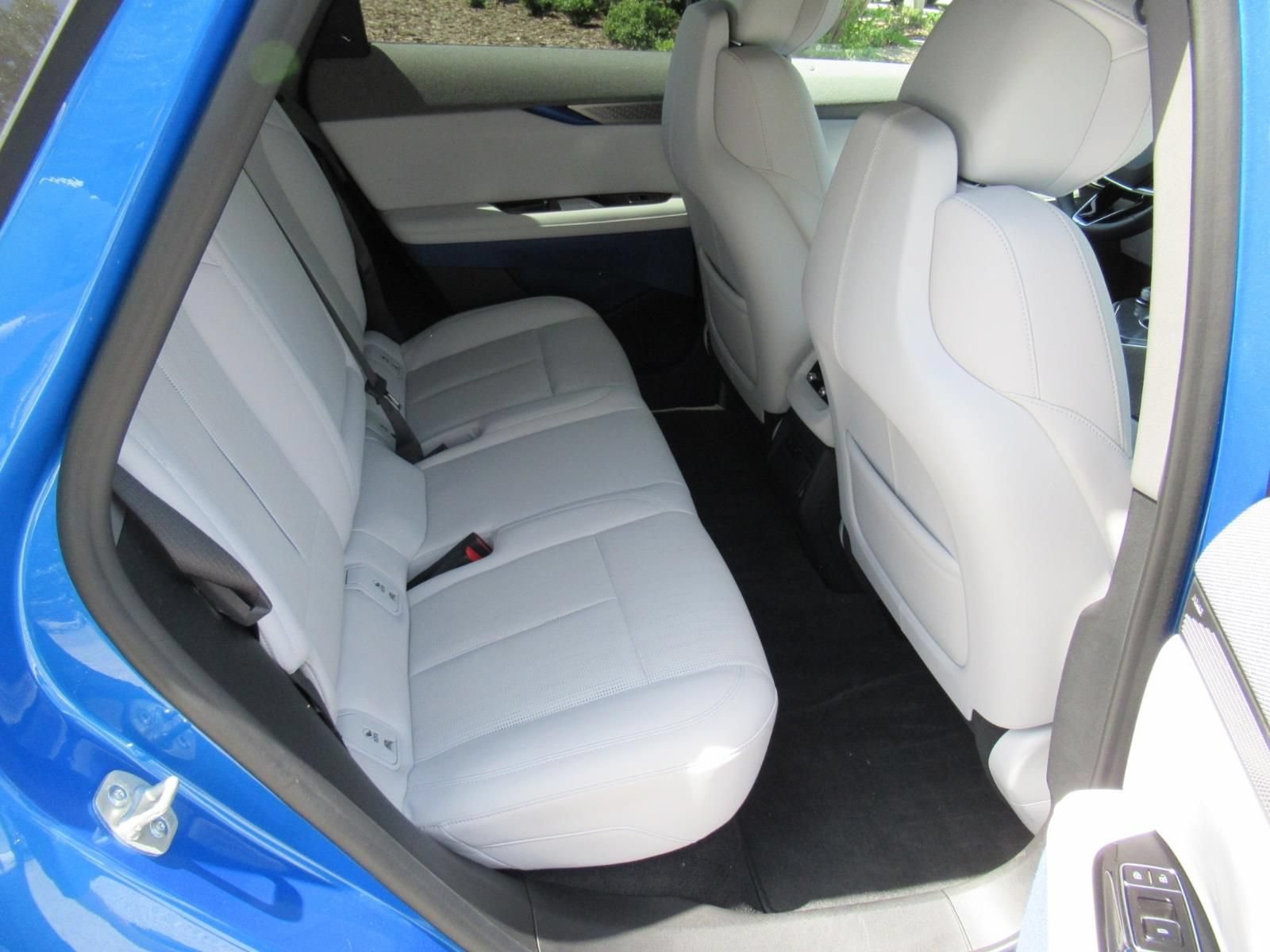 Certified 2025 Cadillac Optiq Luxury 2 AWD/4WD image 32