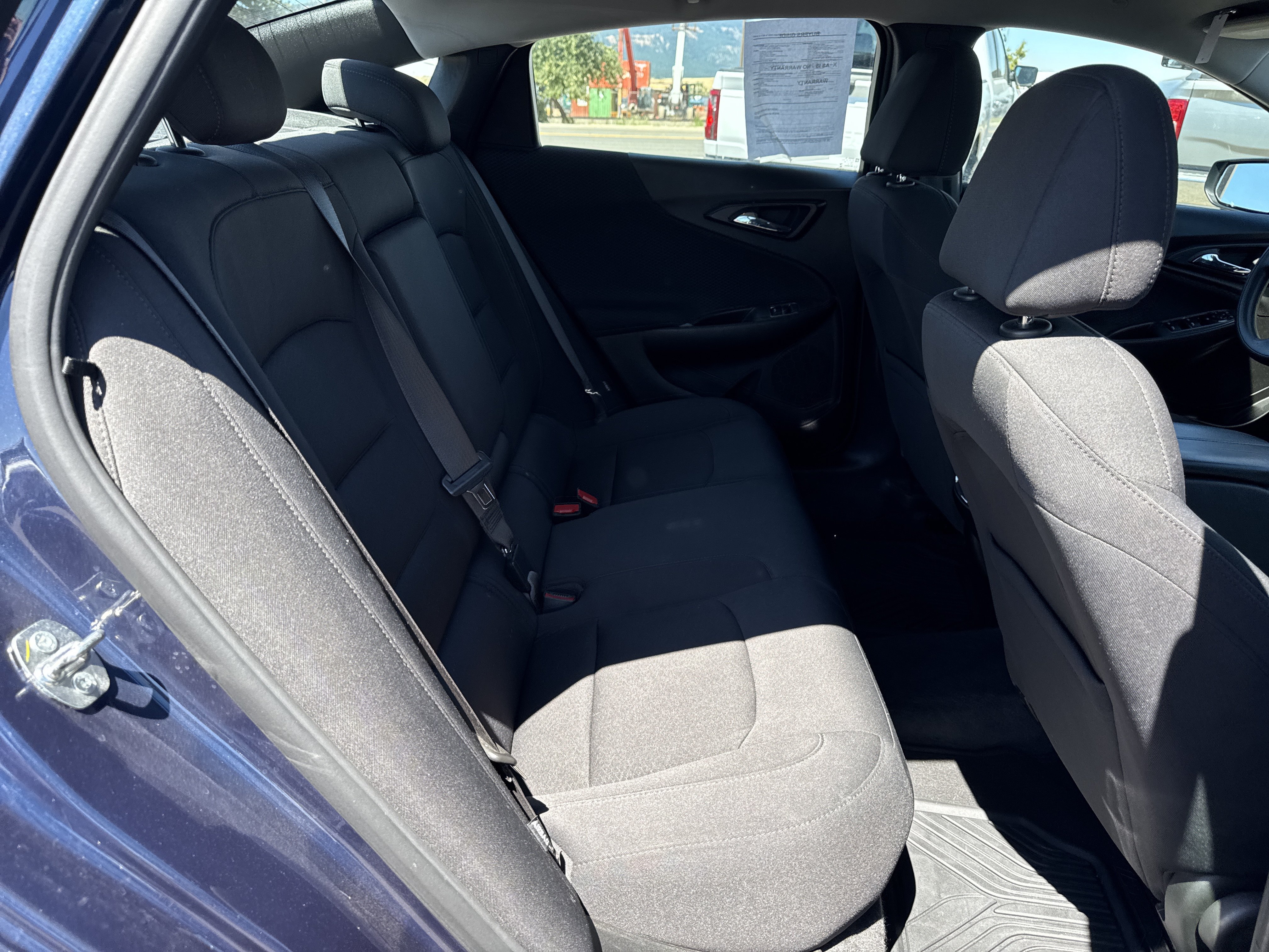 Used 2022 Chevrolet Malibu LT FWD image 23