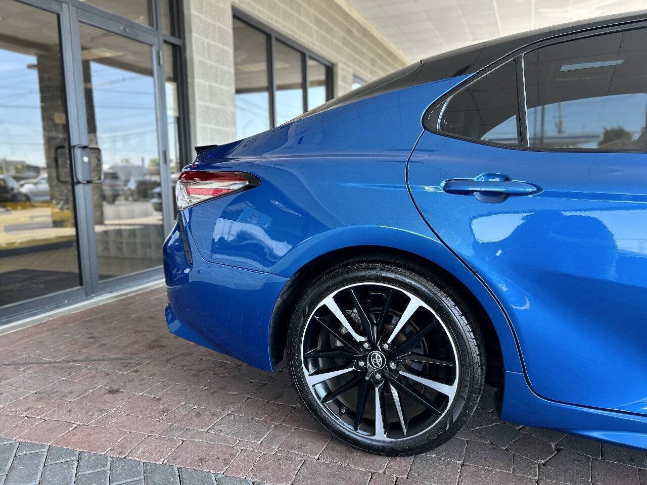 Used 2019 Toyota Camry XSE w/ Navigation Package FWD image 24