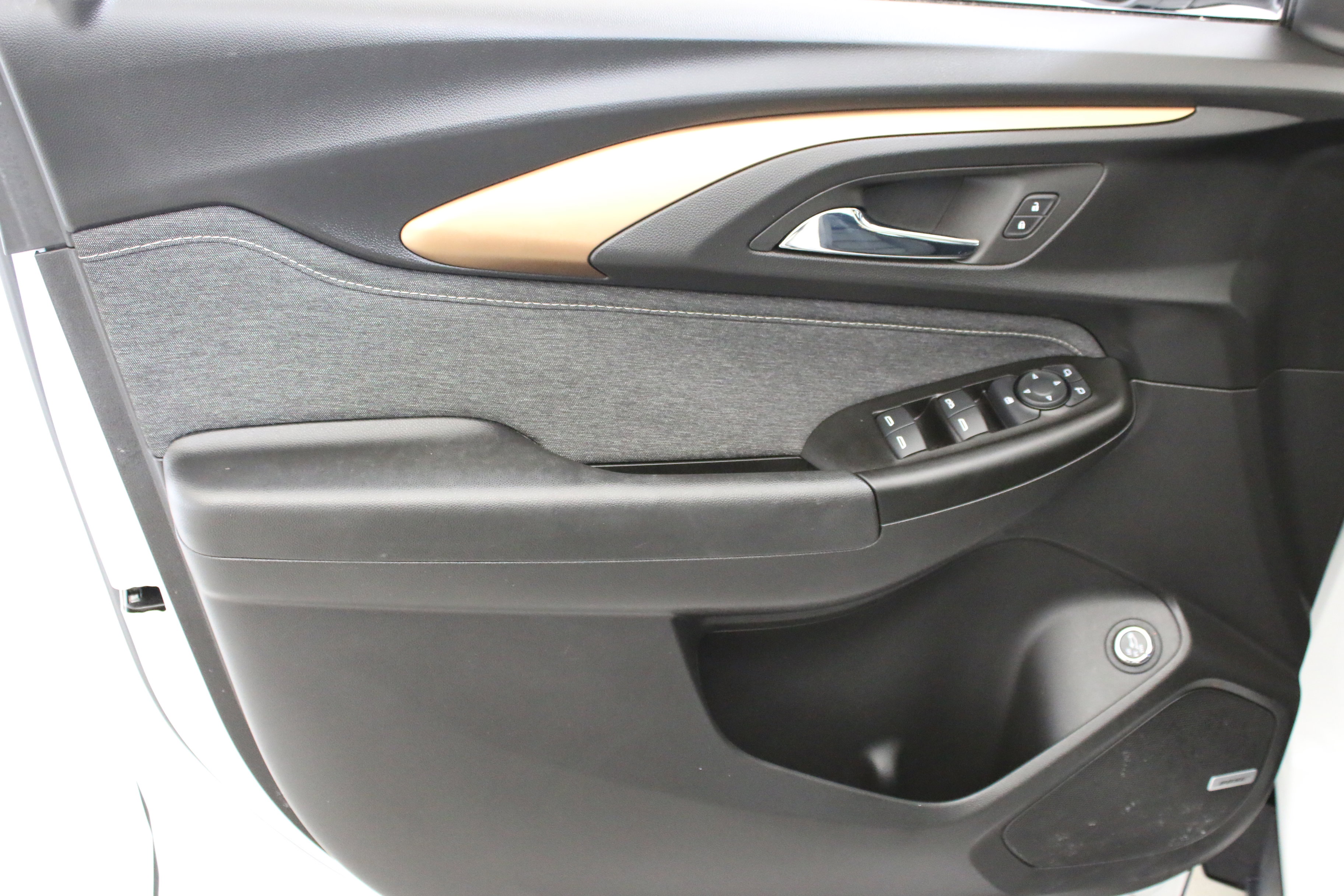 Used 2023 Chevrolet TrailBlazer ACTIV w/ Sun and Liftgate Package image 23