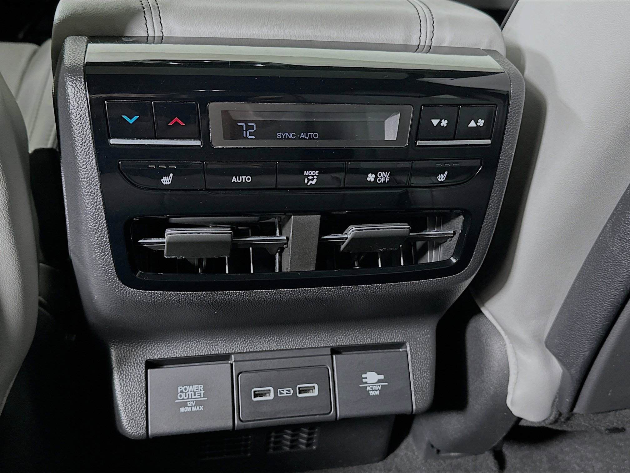 Used 2023 Acura MDX SH-AWD w/ Advance Package image 26