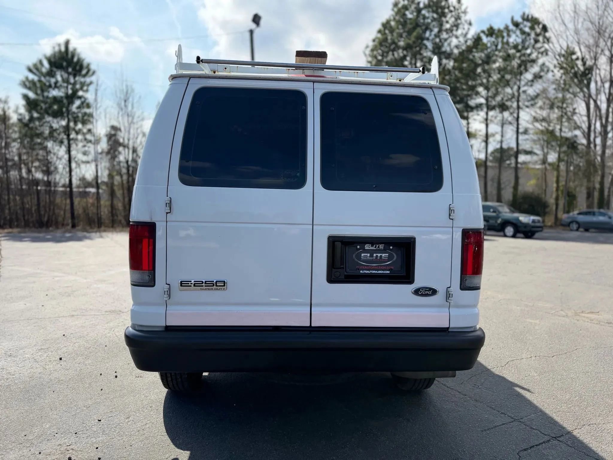 Used 2010 Ford E-250 and Econoline 250 image 8