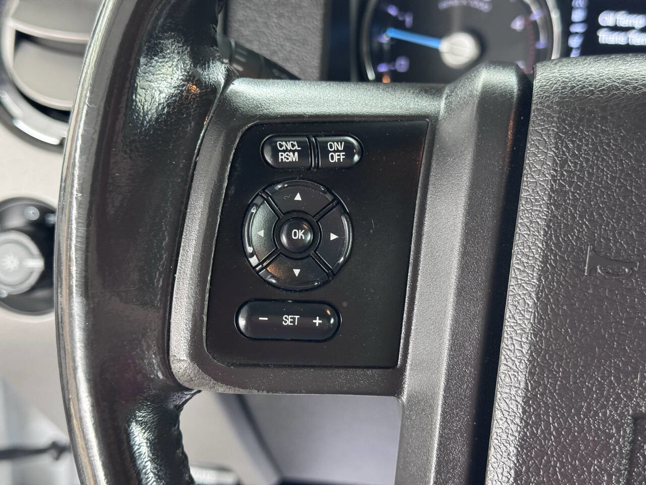 Used 2014 Ford F450 Lariat w/ Lariat Ultimate Package AWD/4WD image 31