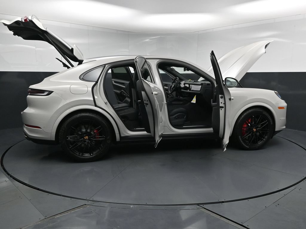 New 2026 Porsche Cayenne S AWD/4WD image 33