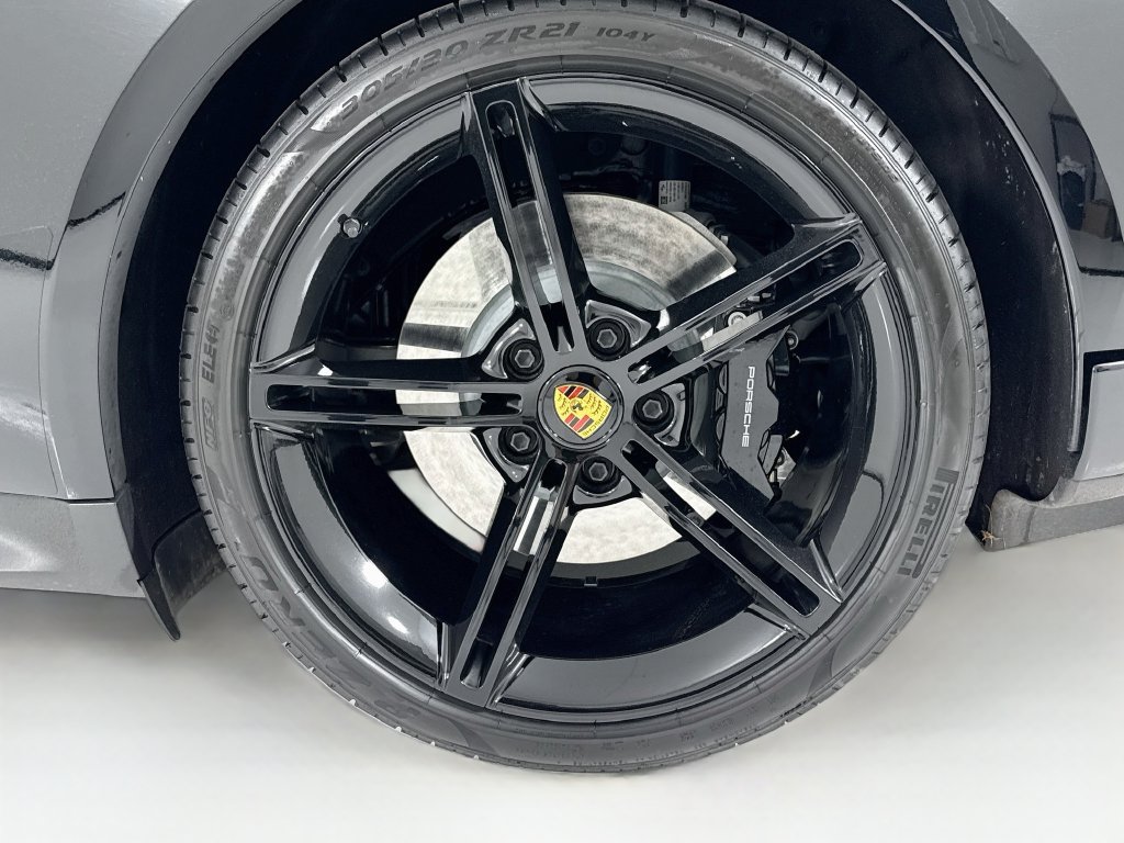 Certified 2023 Porsche Taycan 4S AWD/4WD image 32