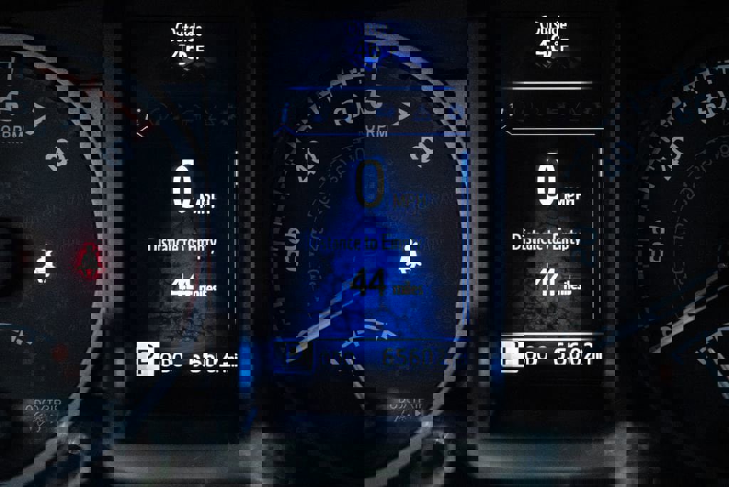 Used 2018 Toyota Tacoma TRD Off-Road w/ Technology Package image 18