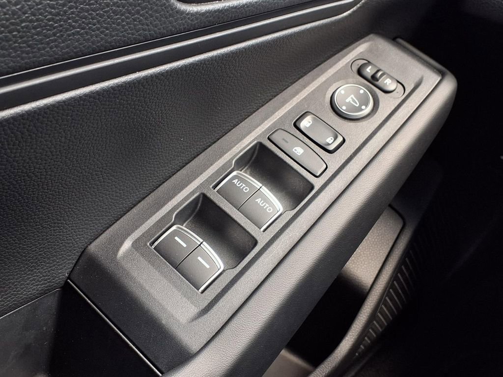 Certified 2025 Honda Accord LX image 19