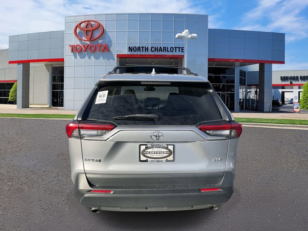 Used 2023 Toyota RAV4 XLE Premium image 9