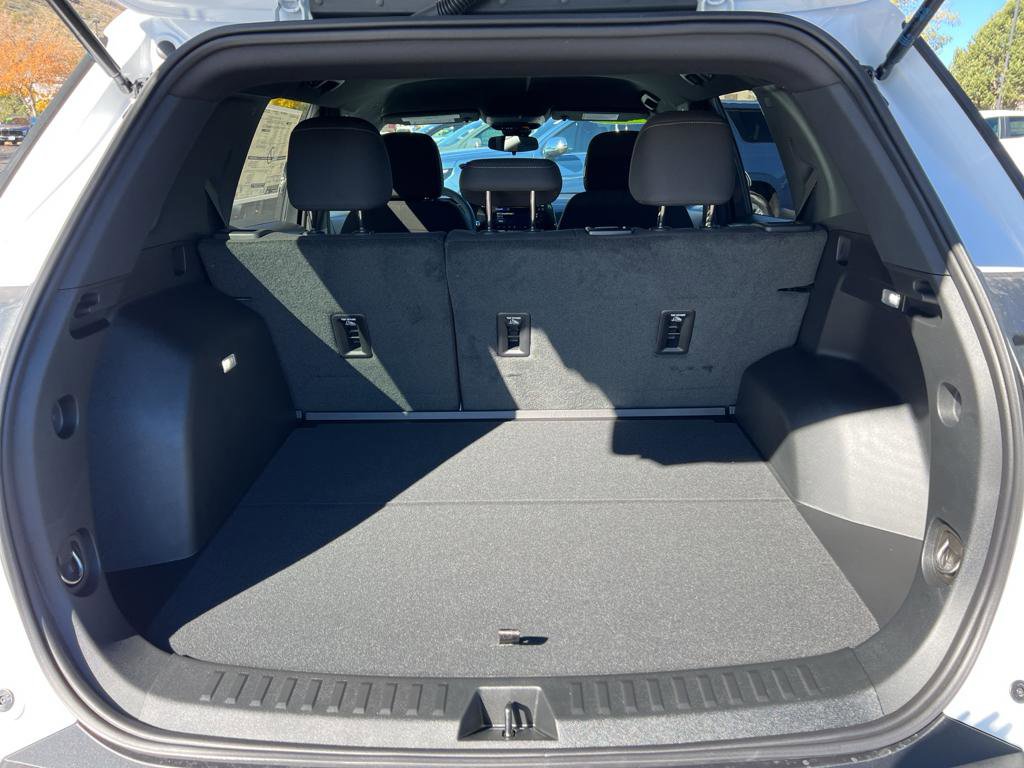 New 2026 Chevrolet Equinox LT image 11