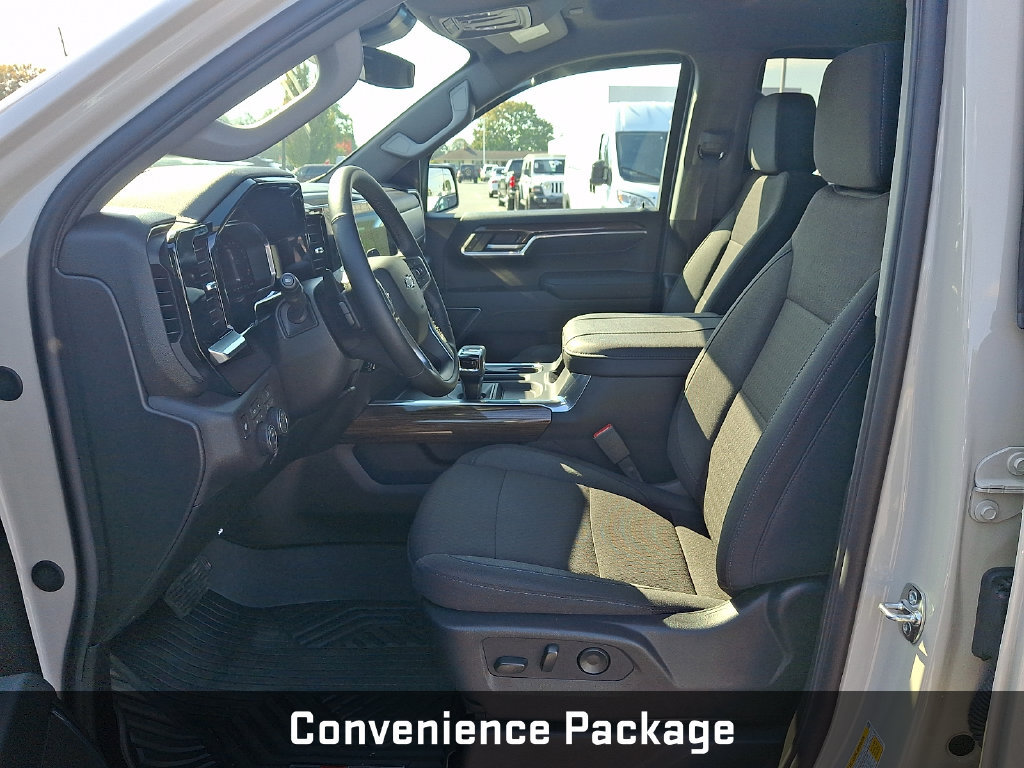 Used 2026 Chevrolet Silverado 1500 RST AWD/4WD image 16