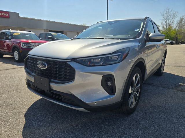 Used 2024 Ford Escape Platinum AWD/4WD image 7