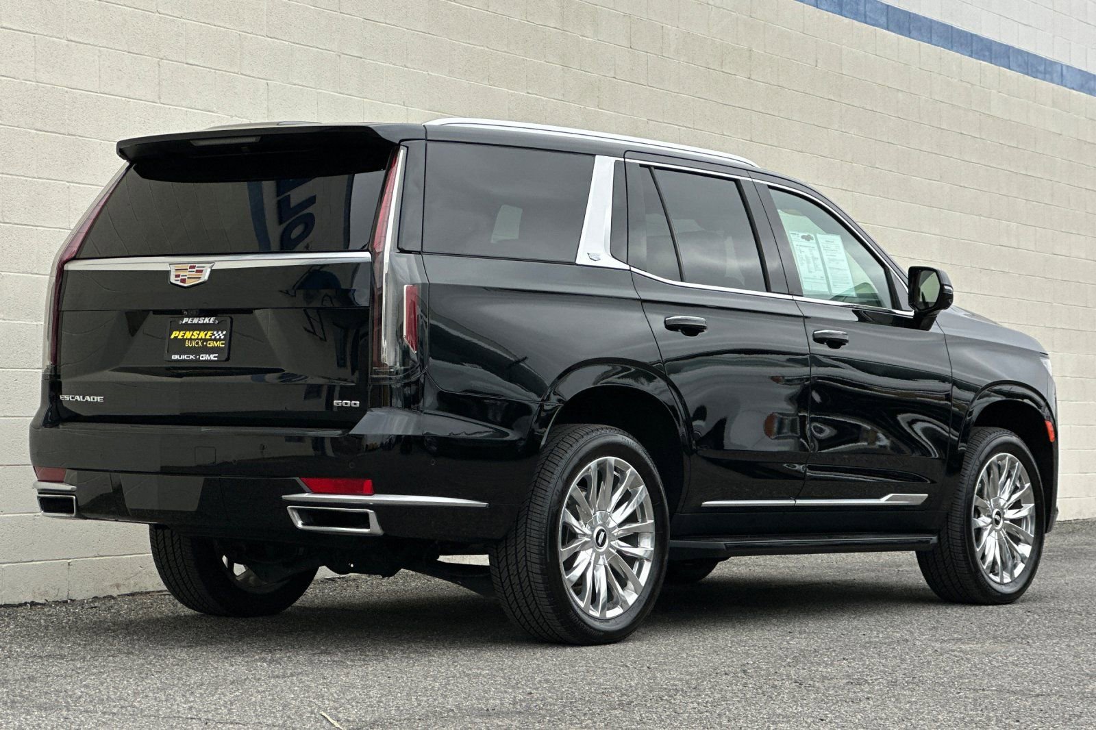 Certified 2021 Cadillac Escalade Premium Luxury RWD image 4