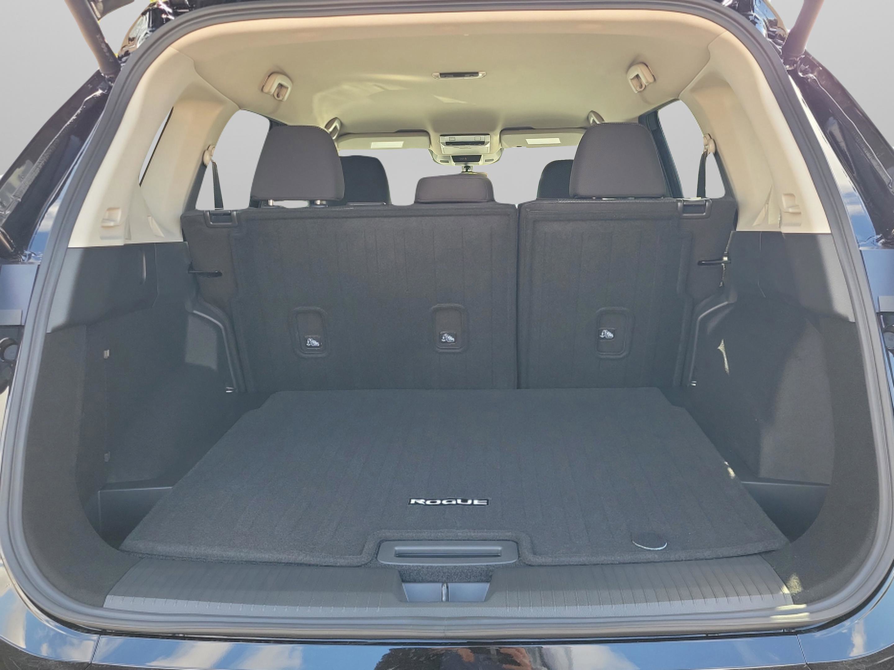 New 2026 Nissan Rogue SV w/ Cold Weather Package FWD image 30