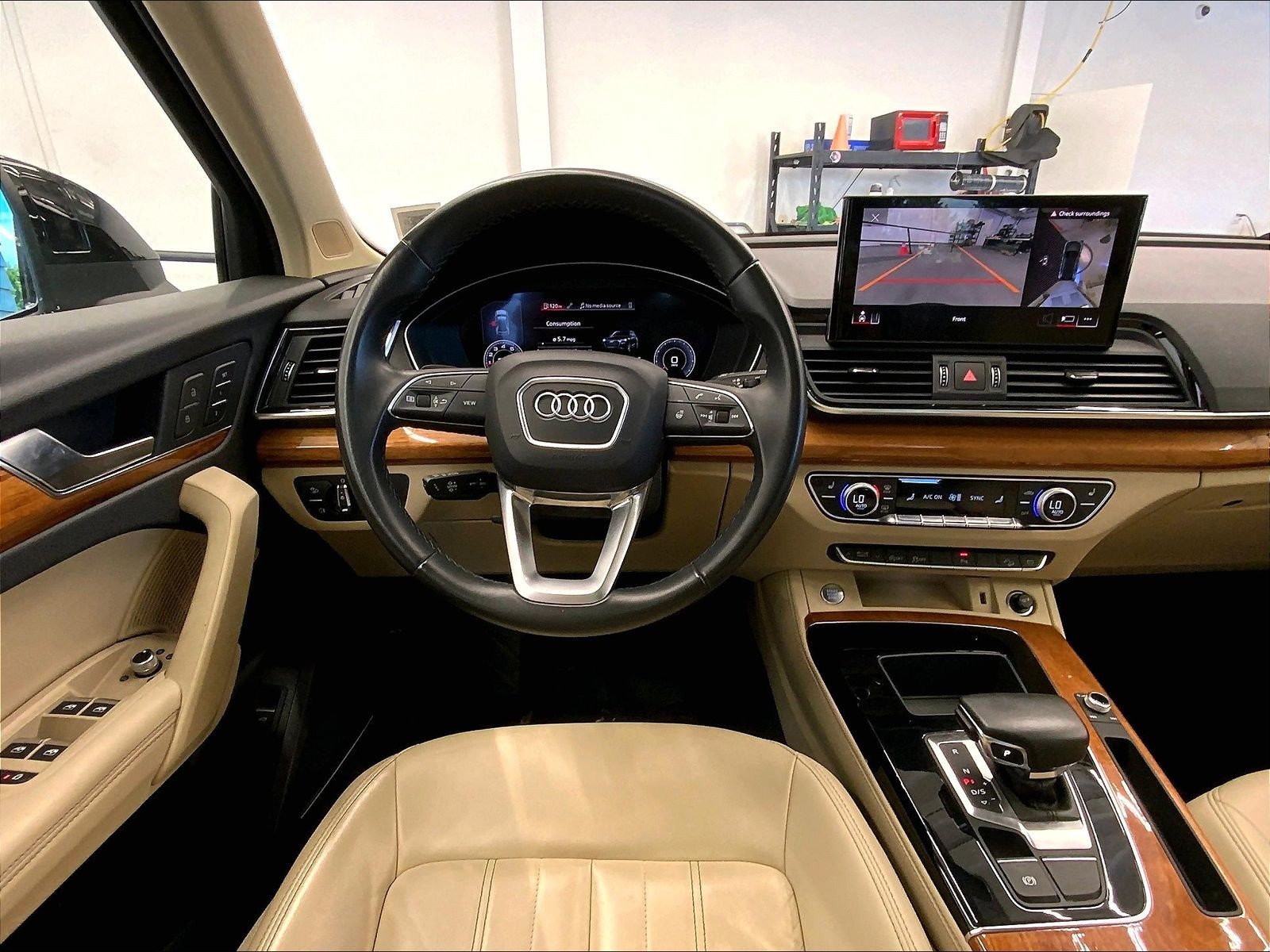 Used 2023 Audi Q5 2.0T Premium Plus w/ Premium Plus Package AWD/4WD image 4
