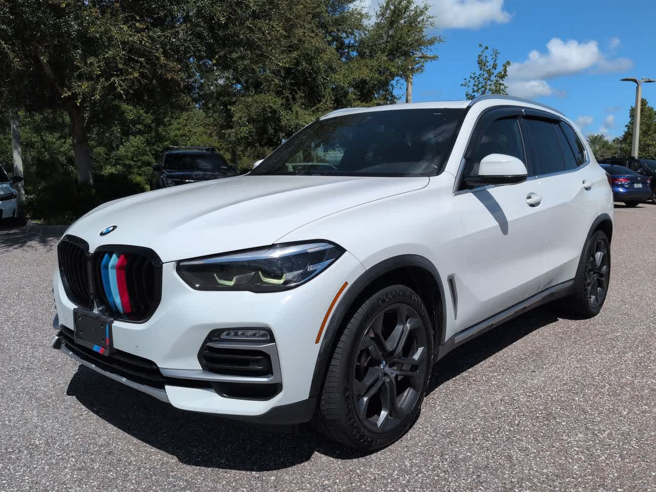 Used 2019 BMW X5 xDrive40i w/ Convenience Package AWD/4WD image 2