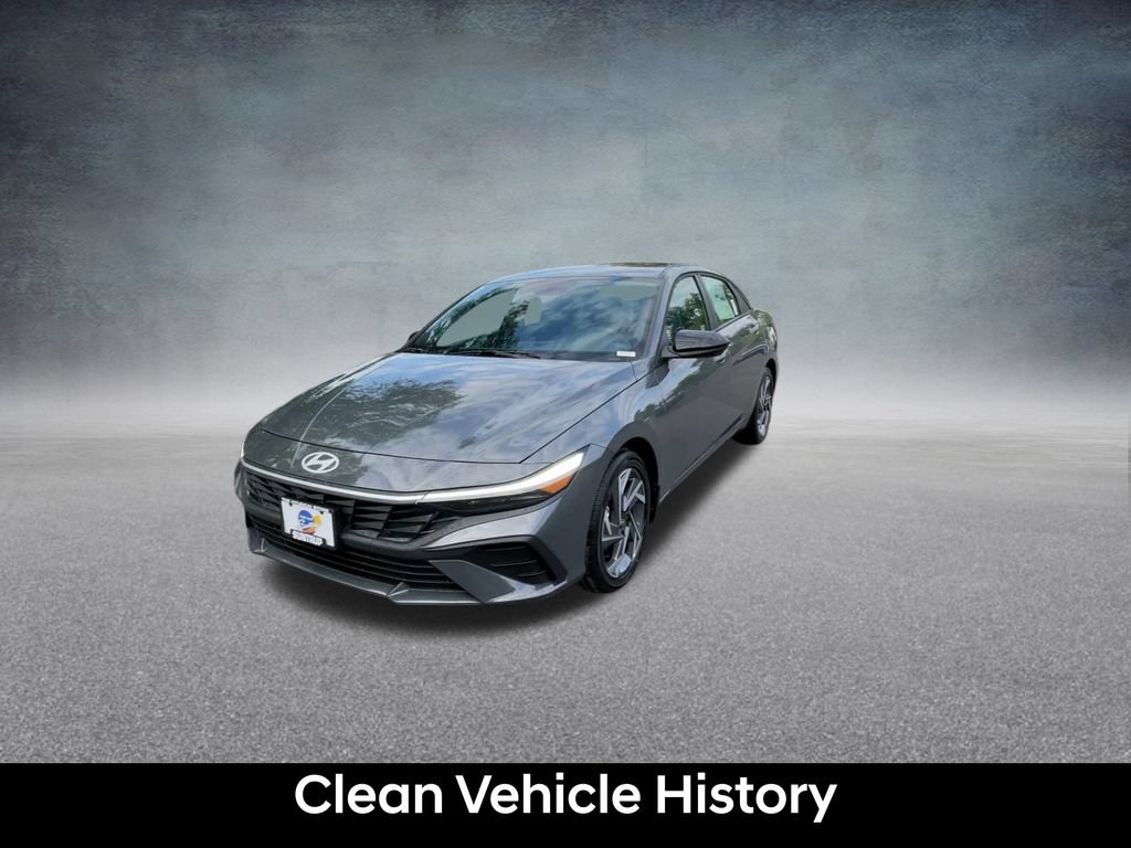 Used 2025 Hyundai Elantra Sport FWD image 9