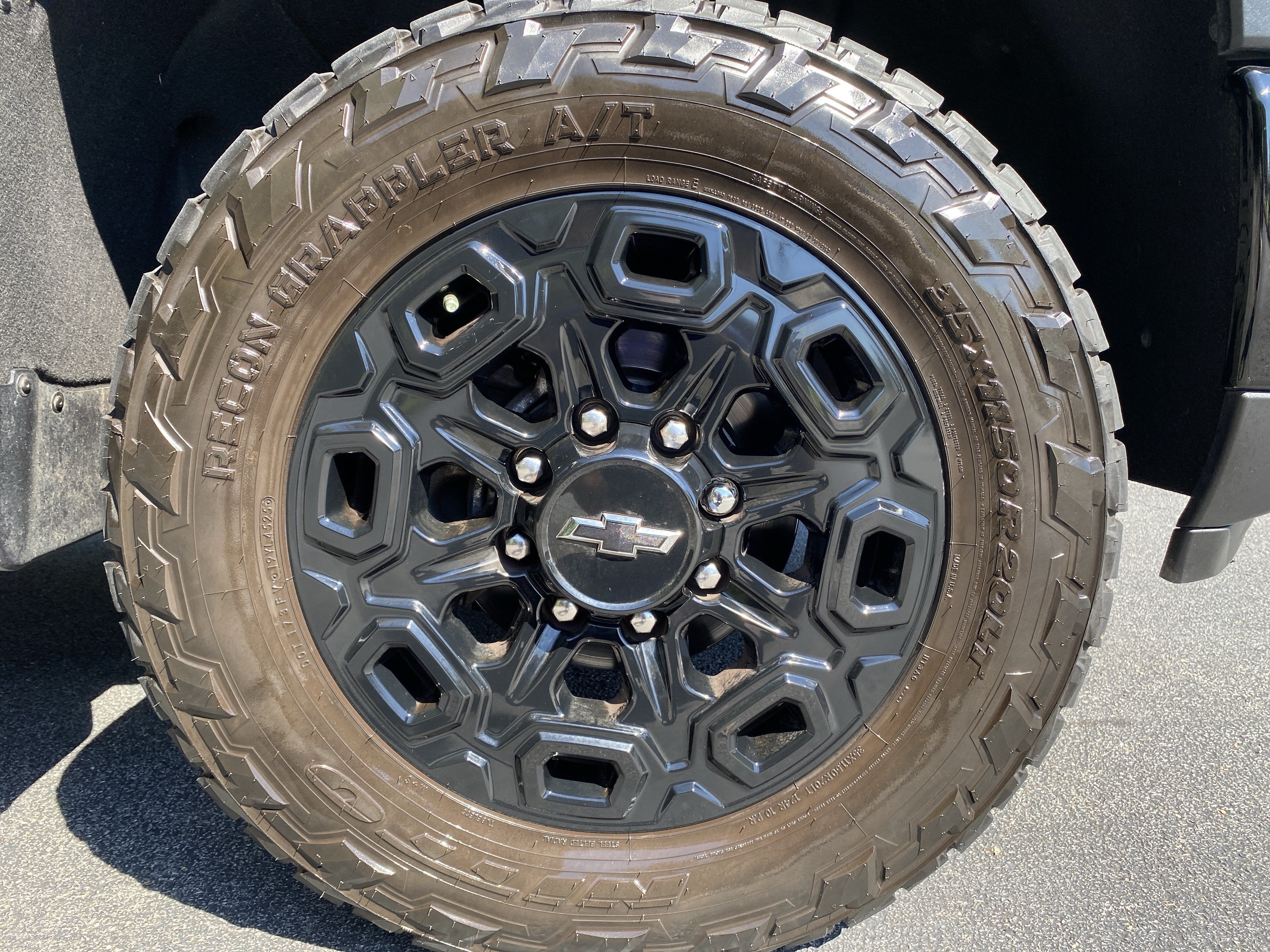 Used 2024 Chevrolet Silverado 2500 LTZ w/ LTZ Plus Package AWD/4WD image 49