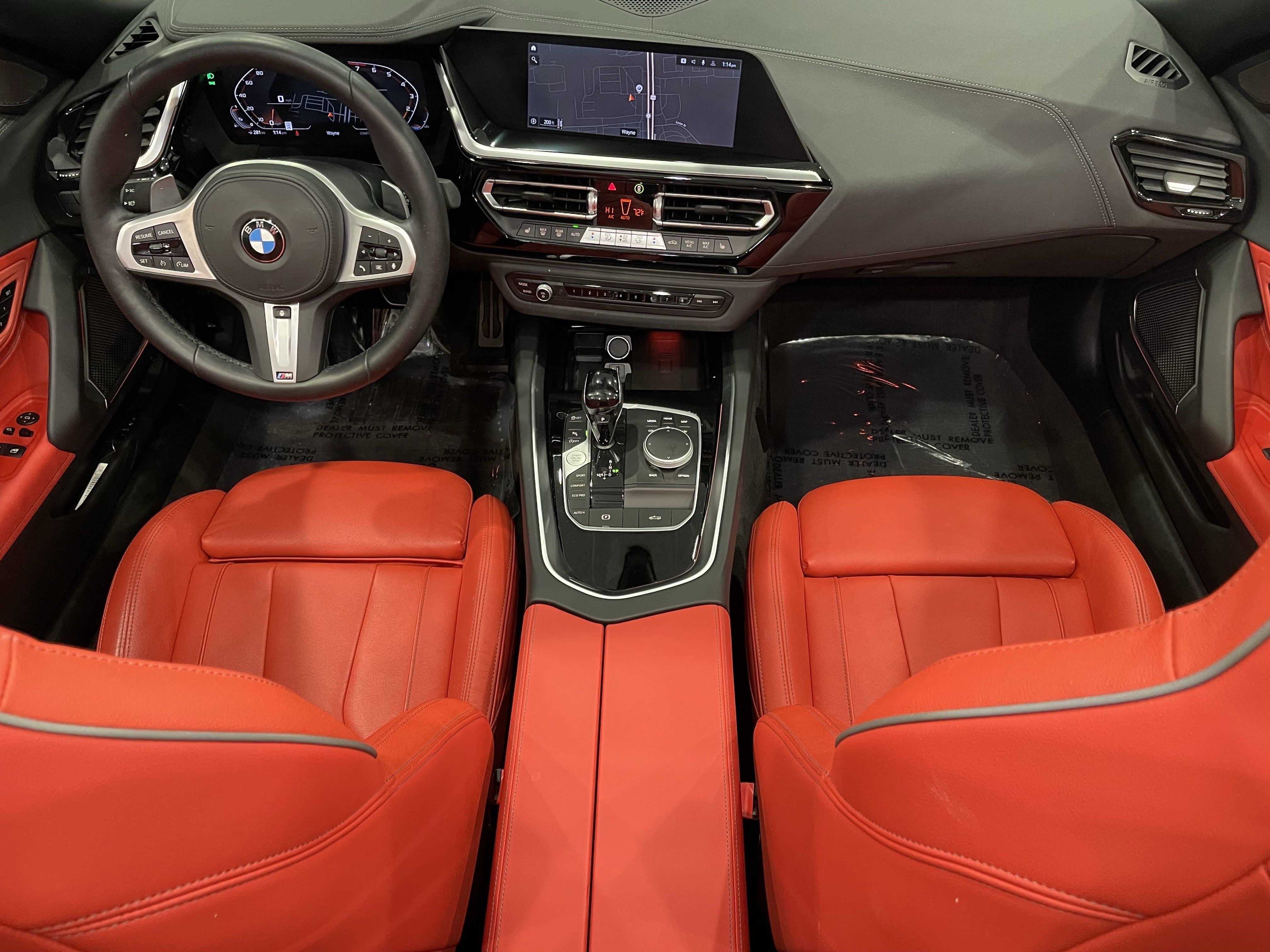 Used 2025 BMW Z4 M40i w/ Premium Package image 16