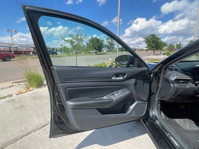 Used 2025 Nissan Altima 2.5 SV w/ SV Special Edition Package AWD/4WD image 10