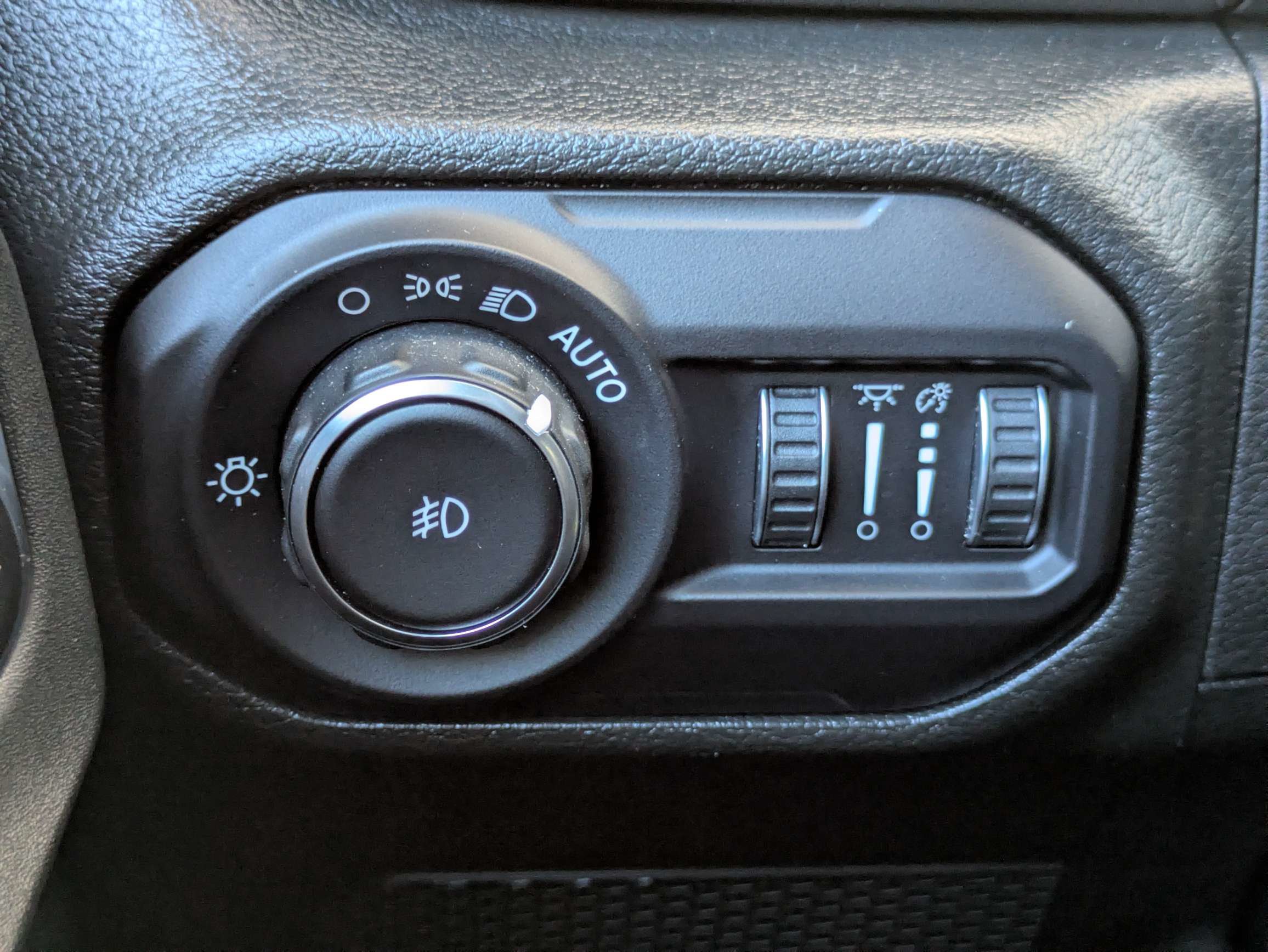 Used 2022 Jeep Wrangler Unlimited Sport AWD/4WD image 13