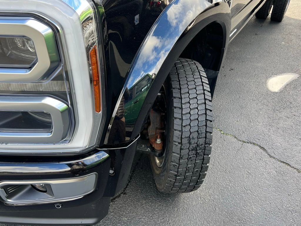 New 2026 Ford F450 Platinum w/ Platinum Plus Package image 3