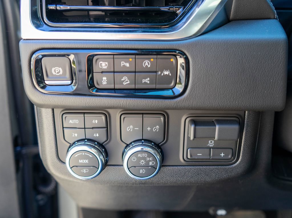 New 2026 GMC Yukon XL Denali w/ Denali Reserve Package image 22