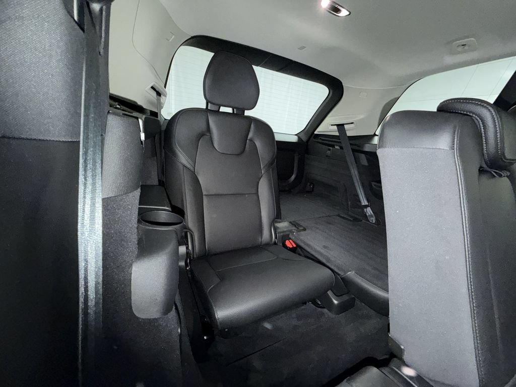 Used 2020 Volvo XC90 T6 Momentum AWD/4WD image 17
