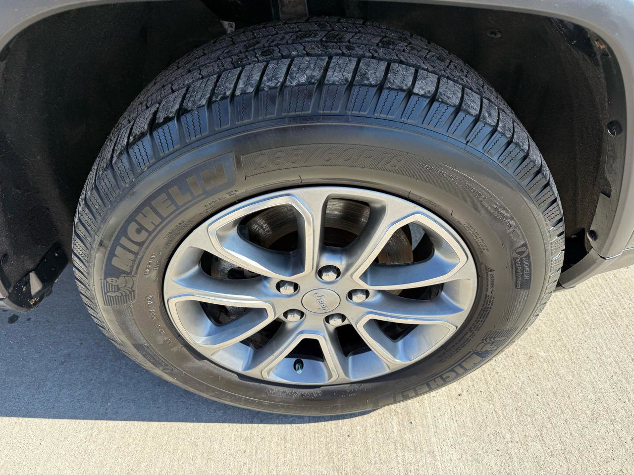 Used 2015 Jeep Grand Cherokee Limited image 29