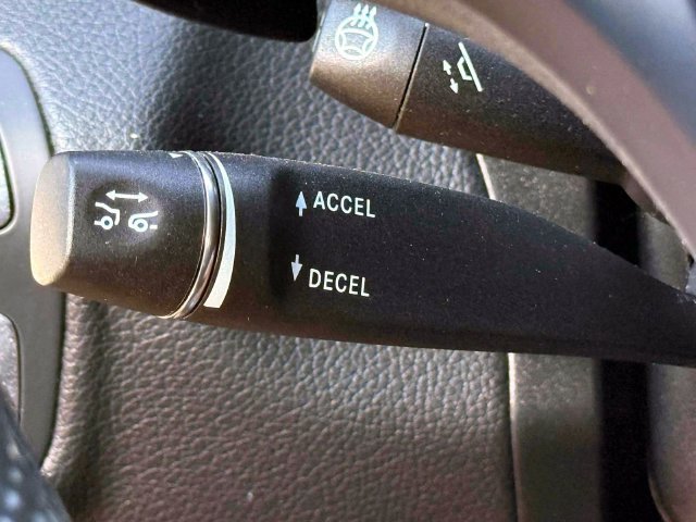 Used 2019 Mercedes-Benz GLC 300 4MATIC image 26