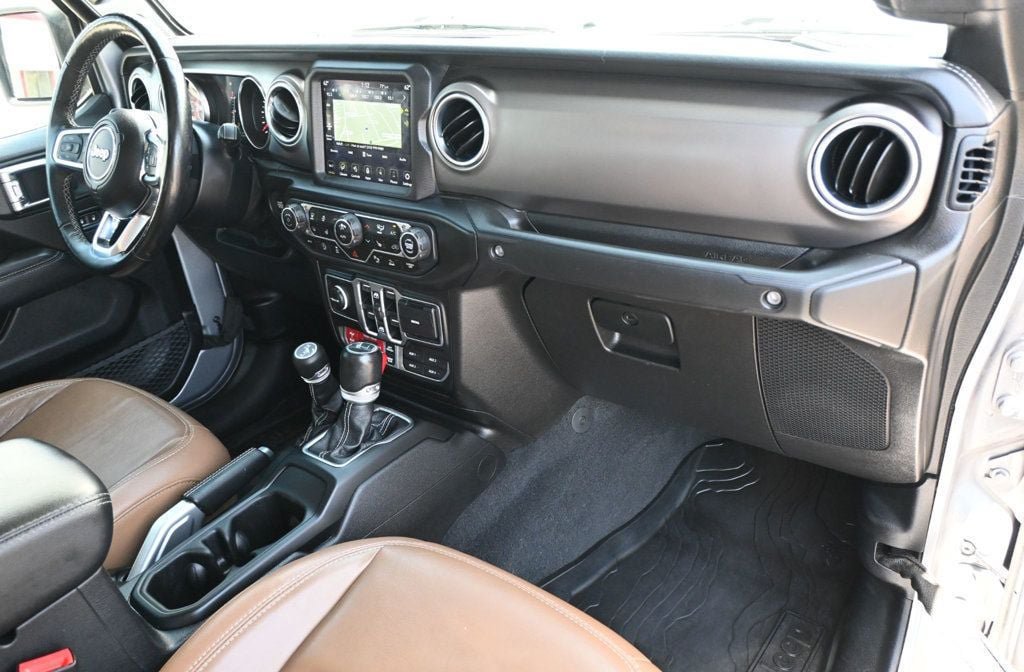 Used 2020 Jeep Gladiator Rubicon AWD/4WD image 15