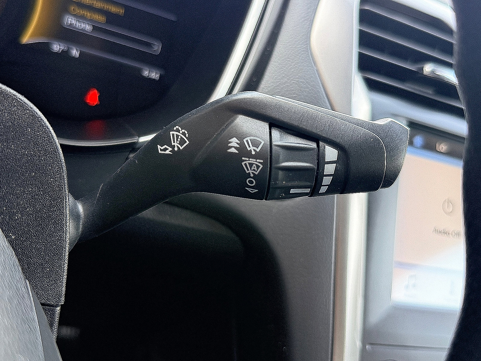 Used 2019 Ford Fusion SE FWD image 31